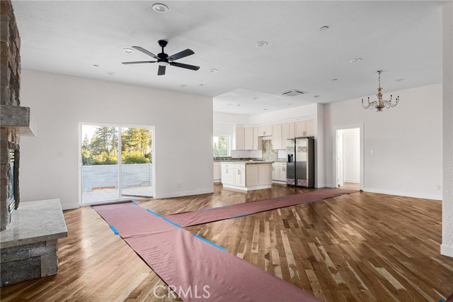 5000 Malibu Drive, Paradise CA: https://media.crmls.org/medias/7343f561-9785-43b0-9b47-9611ef8dc18e.jpg