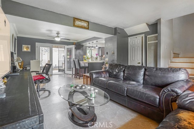 Detail Gallery Image 3 of 18 For 17274 Nisson Rd a,  Tustin,  CA 92780 - 3 Beds | 2 Baths