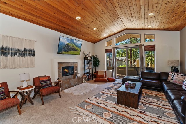 Detail Gallery Image 6 of 50 For 317 Oriole, Big Bear Lake,  CA 92315 - 3 Beds | 3 Baths