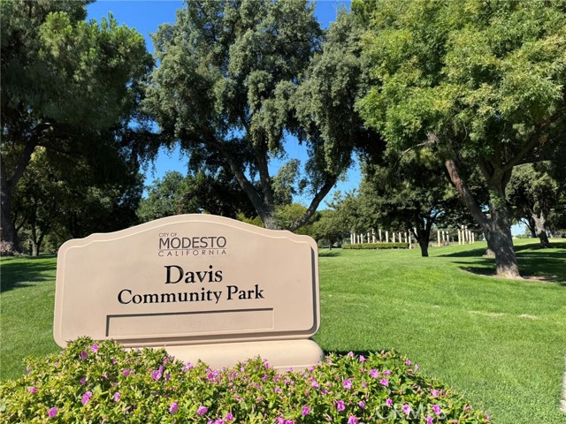 703 Nome Avenue, Modesto CA: https://media.crmls.org/medias/73467401-4267-4549-84e2-7fdfd30bf05b.jpg