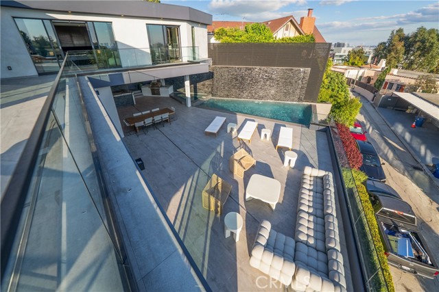 1947 Glencoe Way, Los Angeles CA: https://media.crmls.org/medias/73467fe1-118f-4e9d-a633-64a090b7008a.jpg