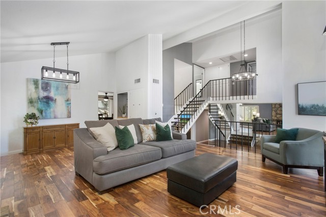 Image 5 of 41 For 25632 Adriana Street