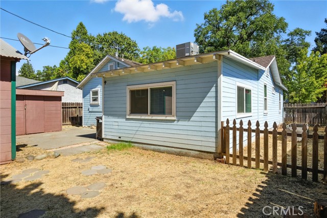 Detail Gallery Image 21 of 24 For 324 W 16th St, Chico,  CA 95928 - 3 Beds | 2 Baths