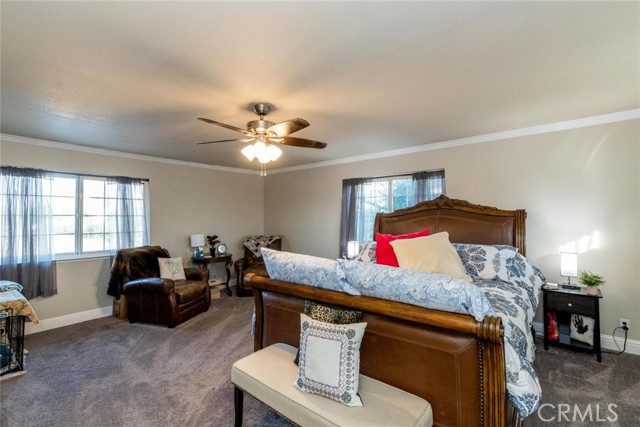 918 S Sunnyside Avenue, Fresno CA: https://media.crmls.org/medias/73482639-690d-4a4c-a28e-b8945c497a1d.jpg