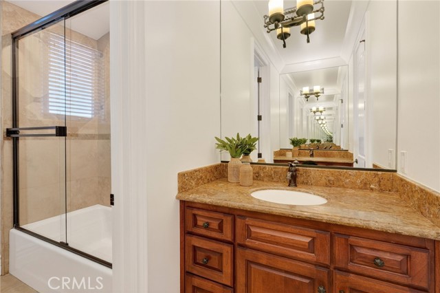 Detail Gallery Image 47 of 74 For 113 S Herrin, Manhattan Beach,  CA 90266 - 5 Beds | 4/1 Baths