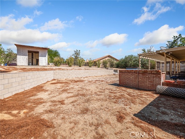 18668 Kamana Road, Apple Valley CA: https://media.crmls.org/medias/7348c3a0-1021-4579-9827-fc2ab1f62533.jpg
