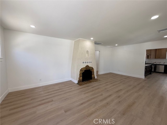 8711 S Denker Avenue, Los Angeles CA: https://media.crmls.org/medias/7348e15e-bfec-43da-9ad6-0716d71d33ec.jpg