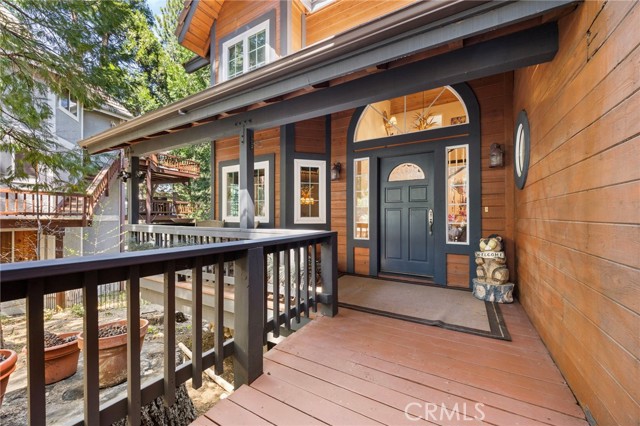 Detail Gallery Image 2 of 44 For 447 Bay View Dr, Lake Arrowhead,  CA 92352 - 4 Beds | 3 Baths