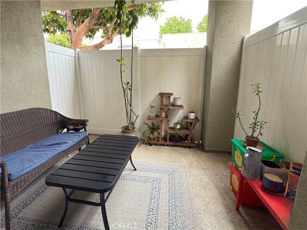 MLS #OC25122789 img 5