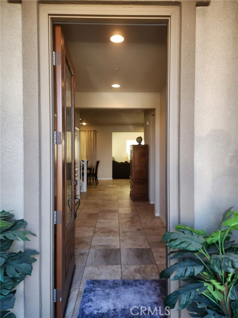 Detail Gallery Image 2 of 24 For 11713 Clematis Dr, Corona,  CA 92883 - 5 Beds | 3 Baths