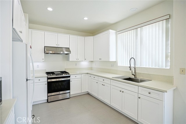 Detail Gallery Image 20 of 49 For 12892 Abbey Rd, Garden Grove,  CA 92843 - 4 Beds | 2/1 Baths