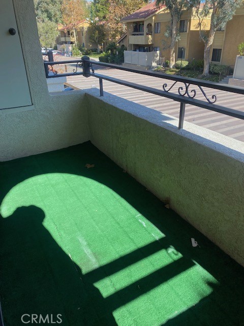 Detail Gallery Image 2 of 17 For 18802 Mandan St #910,  Canyon Country,  CA 91351 - 2 Beds | 2 Baths