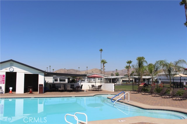 601 N Kirby Street, Hemet CA: https://media.crmls.org/medias/734ac069-04ed-4075-b3f6-8322cdd989af.jpg