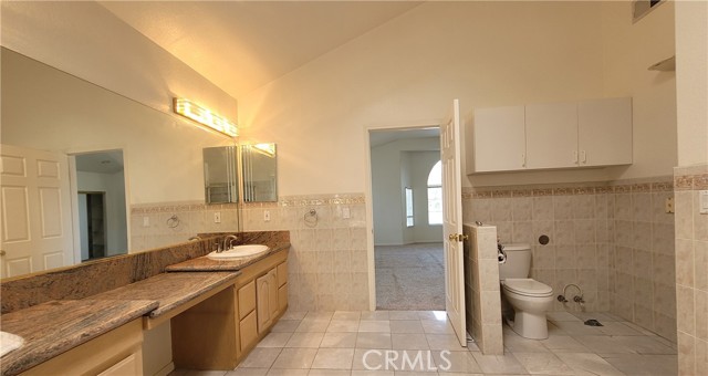 Image 18 of 32 For 1389 Hillside Street