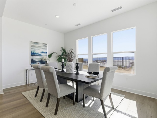 Detail Gallery Image 12 of 36 For 24150 W Corte Zafiro, Valencia,  CA 91354 - 4 Beds | 4/1 Baths