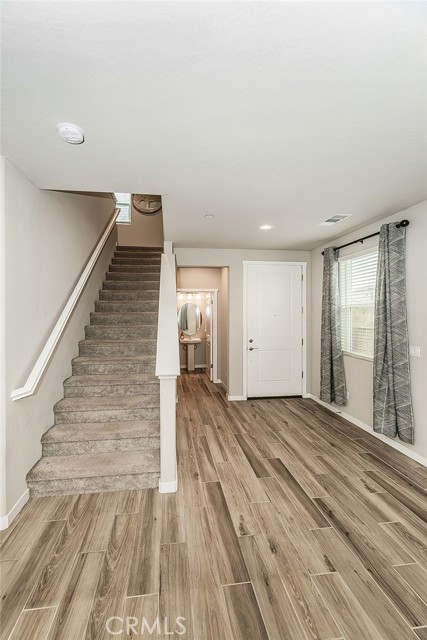 Detail Gallery Image 19 of 39 For 4085 N Sandrini, Fresno,  CA 93723 - 3 Beds | 2/1 Baths