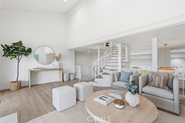 Detail Gallery Image 5 of 31 For 2413 Ives Ln, Redondo Beach,  CA 90278 - 4 Beds | 3 Baths