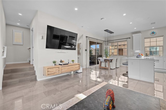 Detail Gallery Image 13 of 52 For 214 Elkhorn, Irvine,  CA 92618 - 3 Beds | 3/1 Baths