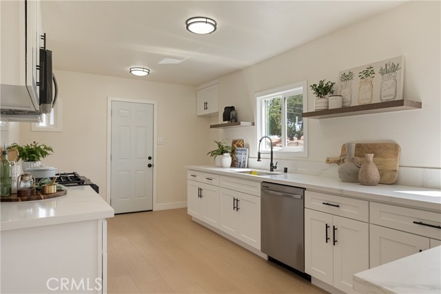 3501 W 59th Pl, Los Angeles, CA 90043 photo 9