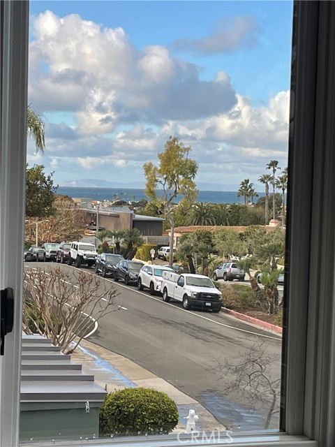 Detail Gallery Image 17 of 20 For 504 Avocado Ave, Corona Del Mar,  CA 92625 - 3 Beds | 3 Baths