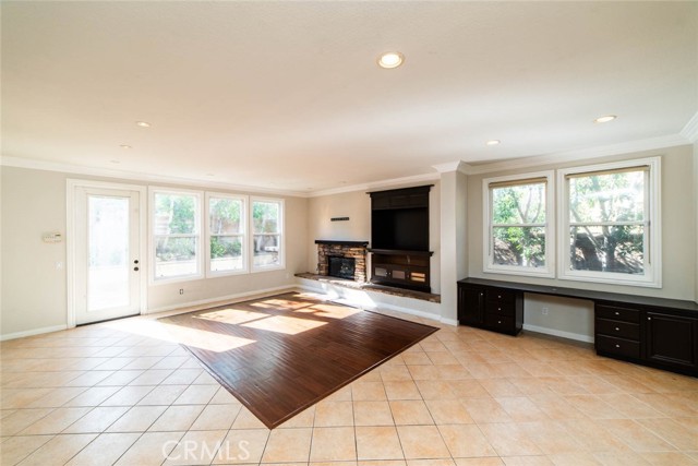 Detail Gallery Image 8 of 52 For 6 Roseleaf, Irvine,  CA 92620 - 5 Beds | 3/1 Baths