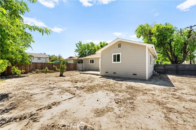 4620 East Charlton Avenue, Hemet CA: https://media.crmls.org/medias/734e414e-e586-47ec-9c5c-3c2f6c0a5339.jpg