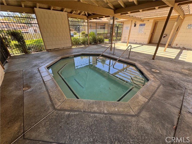 1031 S Palmetto Avenue, Ontario CA: https://media.crmls.org/medias/734e89b1-d48a-4ac1-bc84-d25b4ad64836.jpg