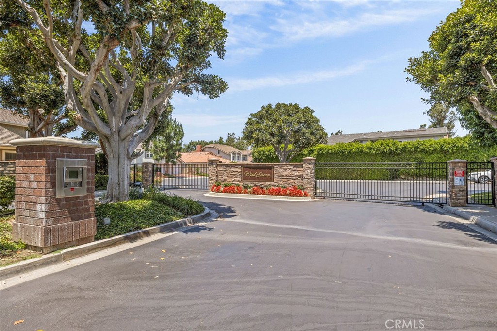 MLS #OC25161685 img 33