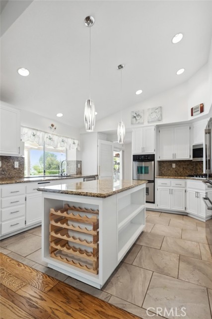 24805 Morning Mist Drive, Moreno Valley CA: https://media.crmls.org/medias/734ea99d-54ef-4ce1-9869-4a51166ea3df.jpg