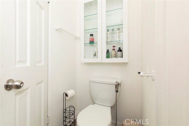 Detail Gallery Image 7 of 41 For 7700 Goodland Ave, North Hollywood,  CA 91605 - 4 Beds | 2 Baths
