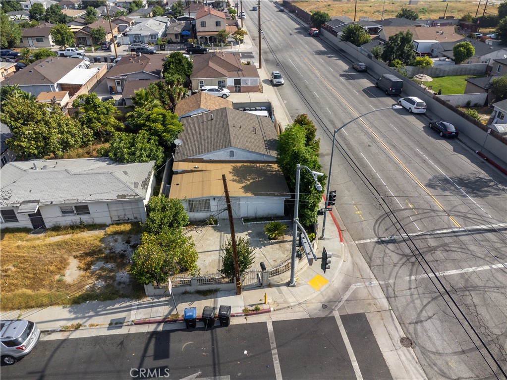 https://media.crmls.org/medias/734f725b-06e8-462e-8638-b71799dccd66.jpg?preset=X-Large
