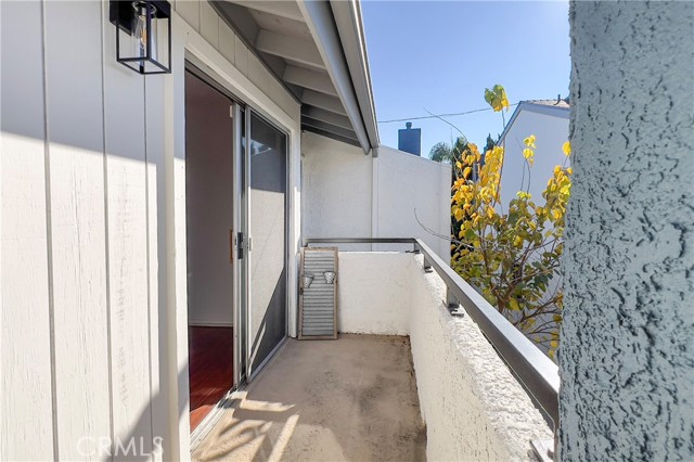 Detail Gallery Image 38 of 39 For 12334 Chandler #C,  Valley Village,  CA 91607 - 2 Beds | 2 Baths