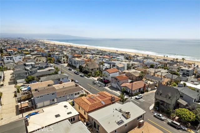301 Homer St, Manhattan Beach, California 90266, 3 Bedrooms Bedrooms, ,3 BathroomsBathrooms,Residential,Sold,Homer St,SB22090283