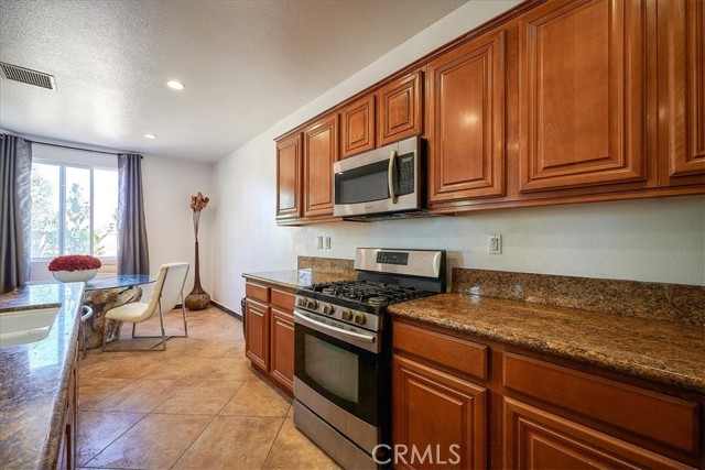 Detail Gallery Image 17 of 49 For 3525 Elker Rd, Corona,  CA 92882 - 4 Beds | 3/1 Baths