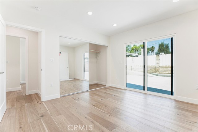 10446 Woodley Avenue, Granada Hills CA: https://media.crmls.org/medias/7350b7b3-88d4-4f8a-96ff-9e89080d0006.jpg