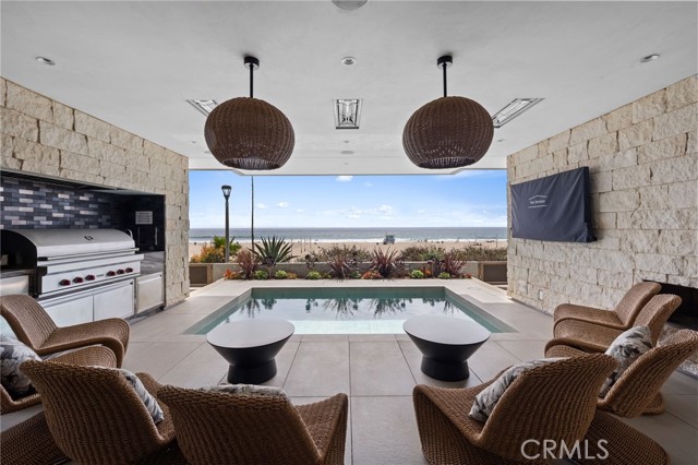 716 The Strand, Manhattan Beach CA: https://media.crmls.org/medias/73517593-8e2a-4fa2-b0ef-a77bcef74485.jpg