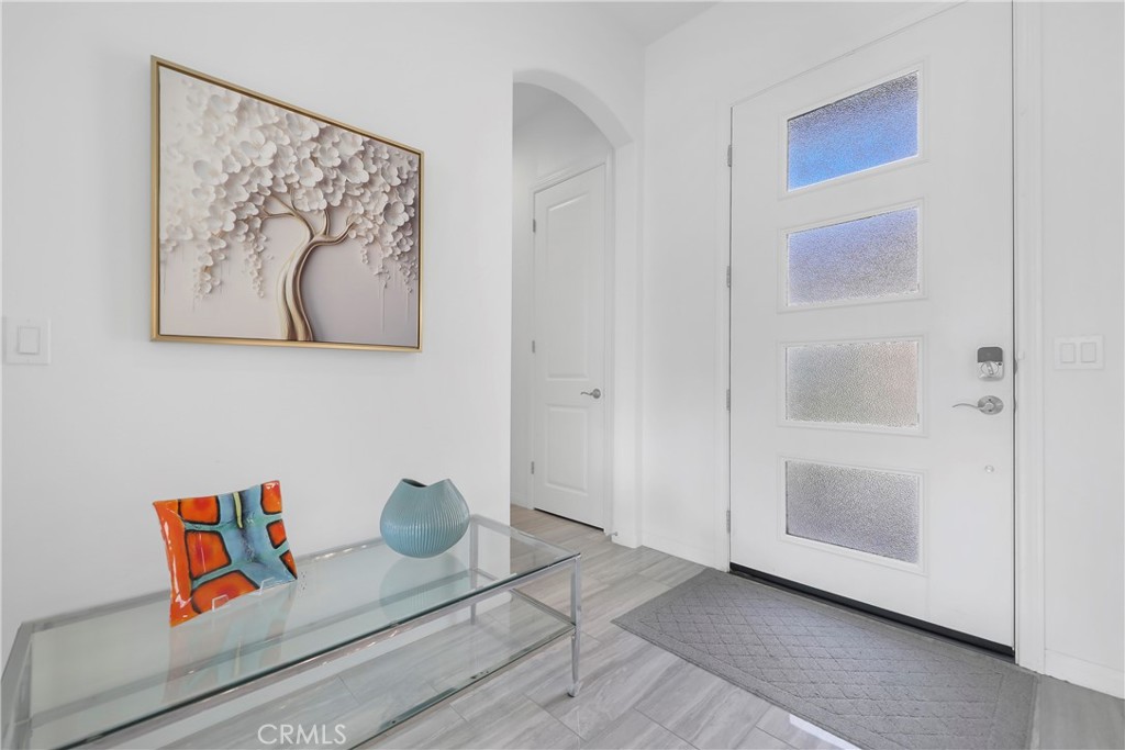 MLS #OC25201228 image #2