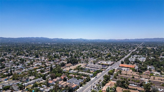 17061 Roscoe Boulevard, Northridge CA: https://media.crmls.org/medias/73519d98-da82-4de1-b41b-9655a2042ac8.jpg