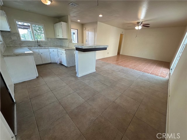 Detail Gallery Image 5 of 47 For 3112 Pioneer Dr, Bakersfield,  CA 93306 - 4 Beds | 2 Baths