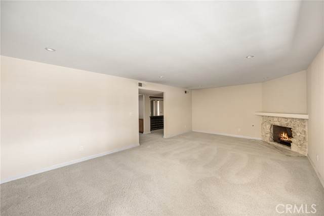 Detail Gallery Image 27 of 75 For 6040 Pat Ave, Woodland Hills,  CA 91367 - 5 Beds | 4/2 Baths