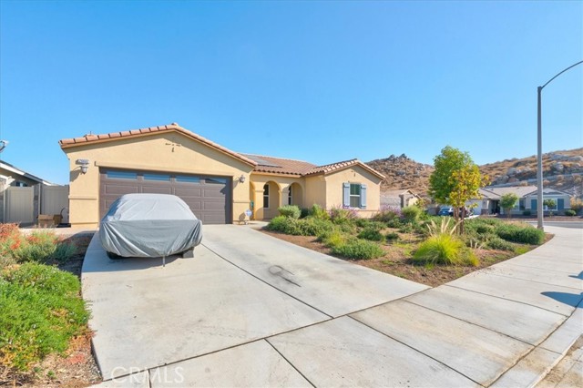 Detail Gallery Image 2 of 14 For 26602 Calle Cantera, Menifee,  CA 92585 - 5 Beds | 2 Baths