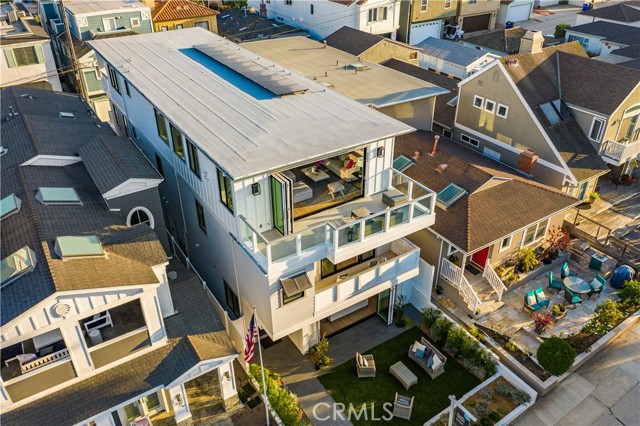 420 5th Street, Manhattan Beach, California 90266, 5 Bedrooms Bedrooms, ,2 BathroomsBathrooms,Residential,Sold,5th,SB21182348