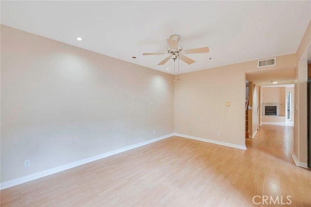 1161 SPAZIER Avenue, Glendale CA: https://media.crmls.org/medias/7355e8a7-ff79-4700-93c1-d4e9c10075cb.jpg