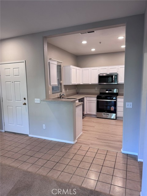 Detail Gallery Image 3 of 14 For 26352 Arboretum Way #3504,  Murrieta,  CA 92563 - 2 Beds | 2 Baths