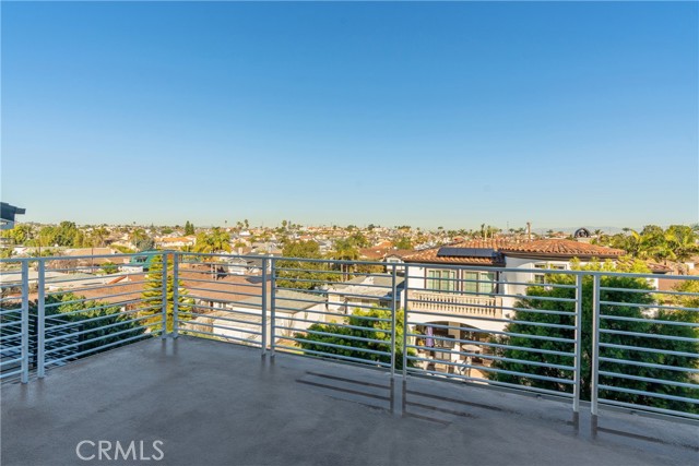 2201 Ripley Avenue, Redondo Beach, California 90278, 5 Bedrooms Bedrooms, ,3 BathroomsBathrooms,Residential,Sold,Ripley,SB23011523