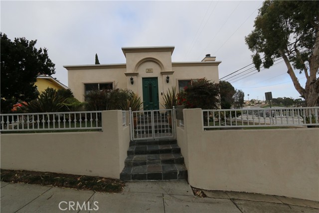 500 N Irena Avenue, Redondo Beach CA: https://media.crmls.org/medias/73571c89-bb2e-48d6-8806-58956d537639.jpg