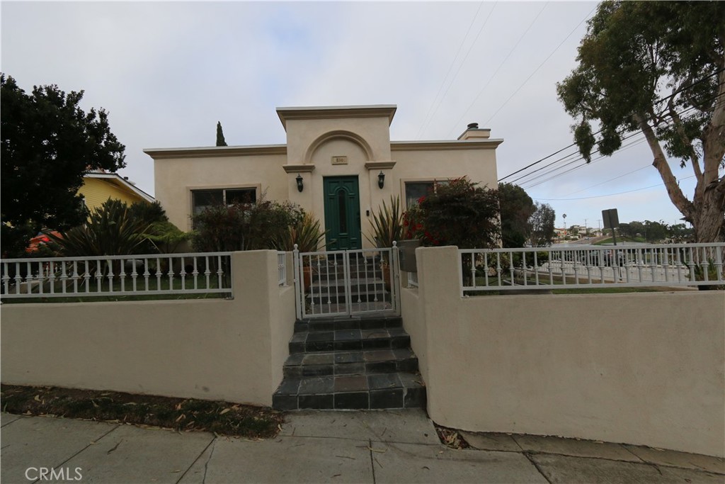 500 N Irena Avenue