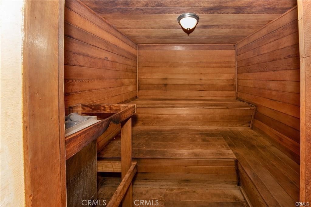 https://media.crmls.org/medias/735772ba-513b-49e2-b6ef-81294090aaaf.jpg?preset=X-Large