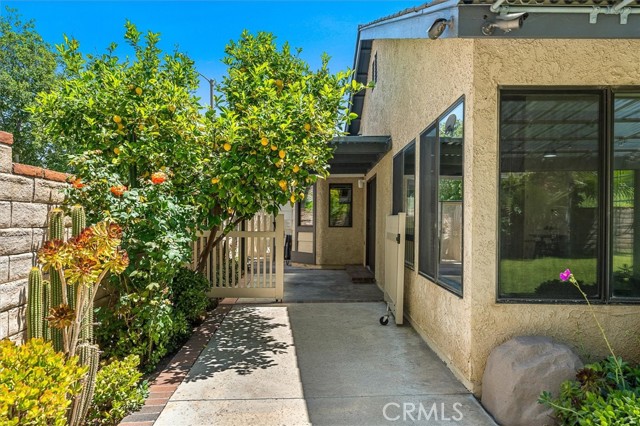 Detail Gallery Image 30 of 32 For 26211 Benito Ct, Valencia,  CA 91355 - 2 Beds | 2 Baths