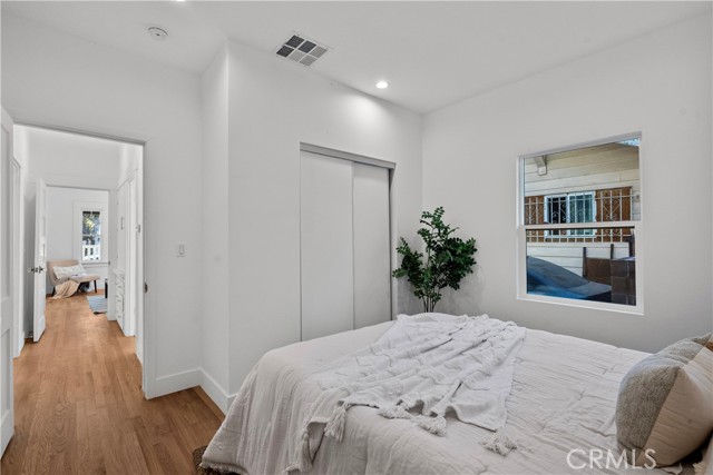 Detail Gallery Image 21 of 38 For 1337 W 49th St, Los Angeles,  CA 90037 - 3 Beds | 2 Baths